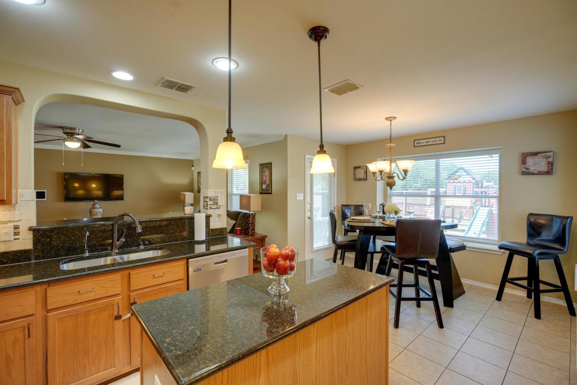 San Antonio Home With Pool Access Near Lackland Afb 外观 照片